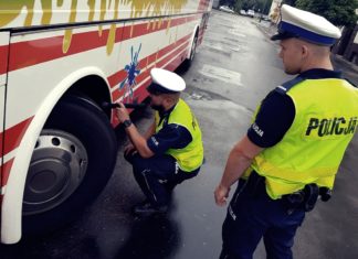 Na wakacje sprawnym autokarem