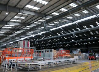 Energooszczędnie i ekologicznie. Firma Luxon LED rozświetli SWISS KRONO sp. z o.o.